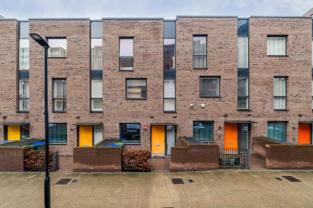 4 bed house for sale — Peartree Way, London, SE10