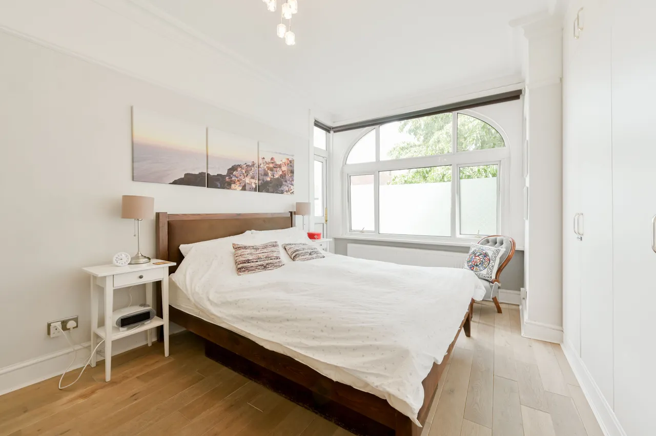 21 Drayton Road, London, photo 12