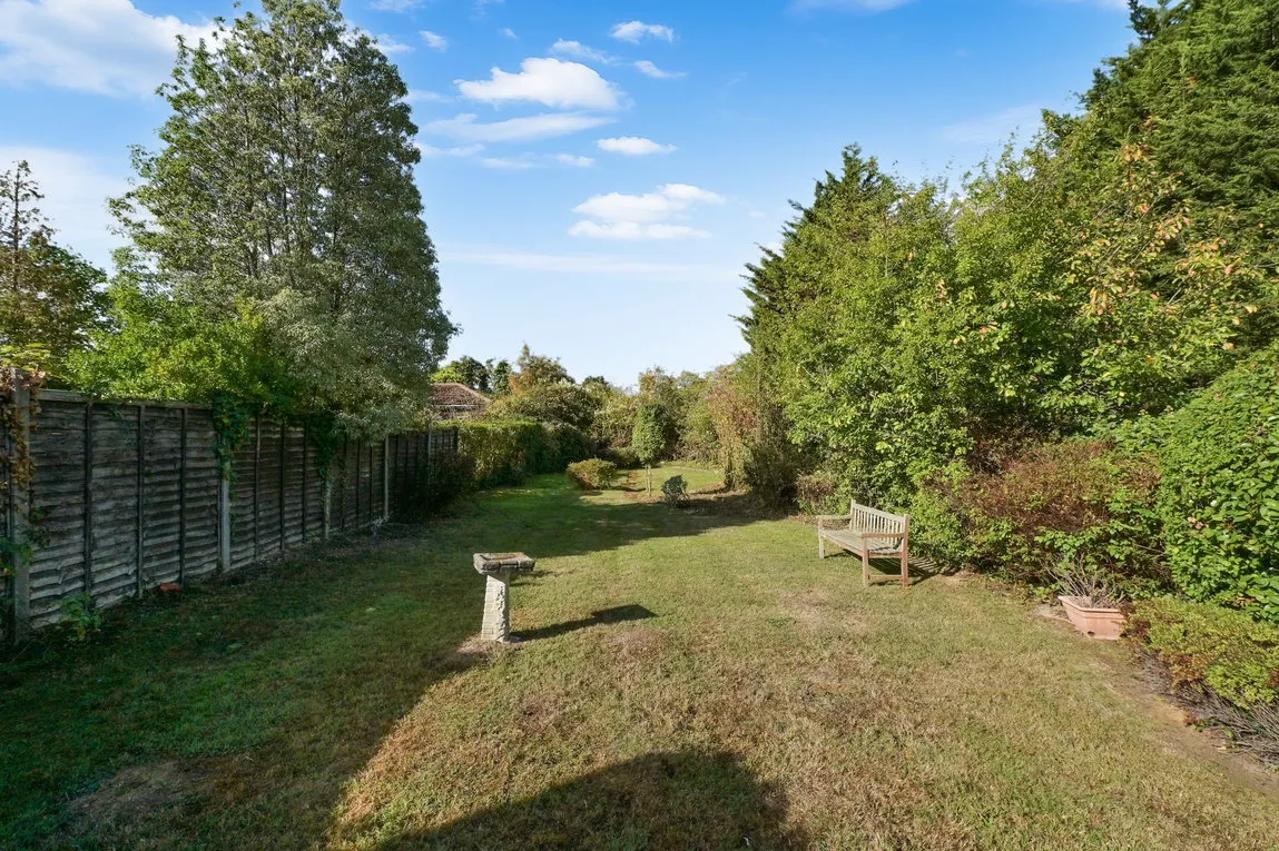 Lyndhurst Gardens, Pinner, HA5, photo 9