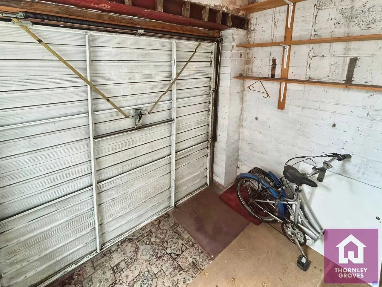 Canal Bank, Monton, M30, photo 10