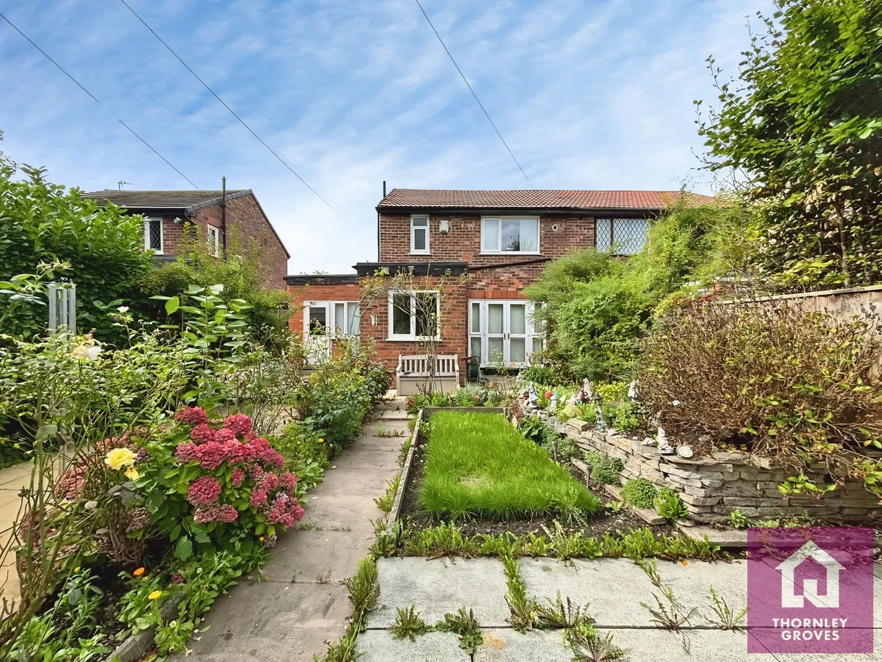 Canal Bank, Monton, M30, photo 2