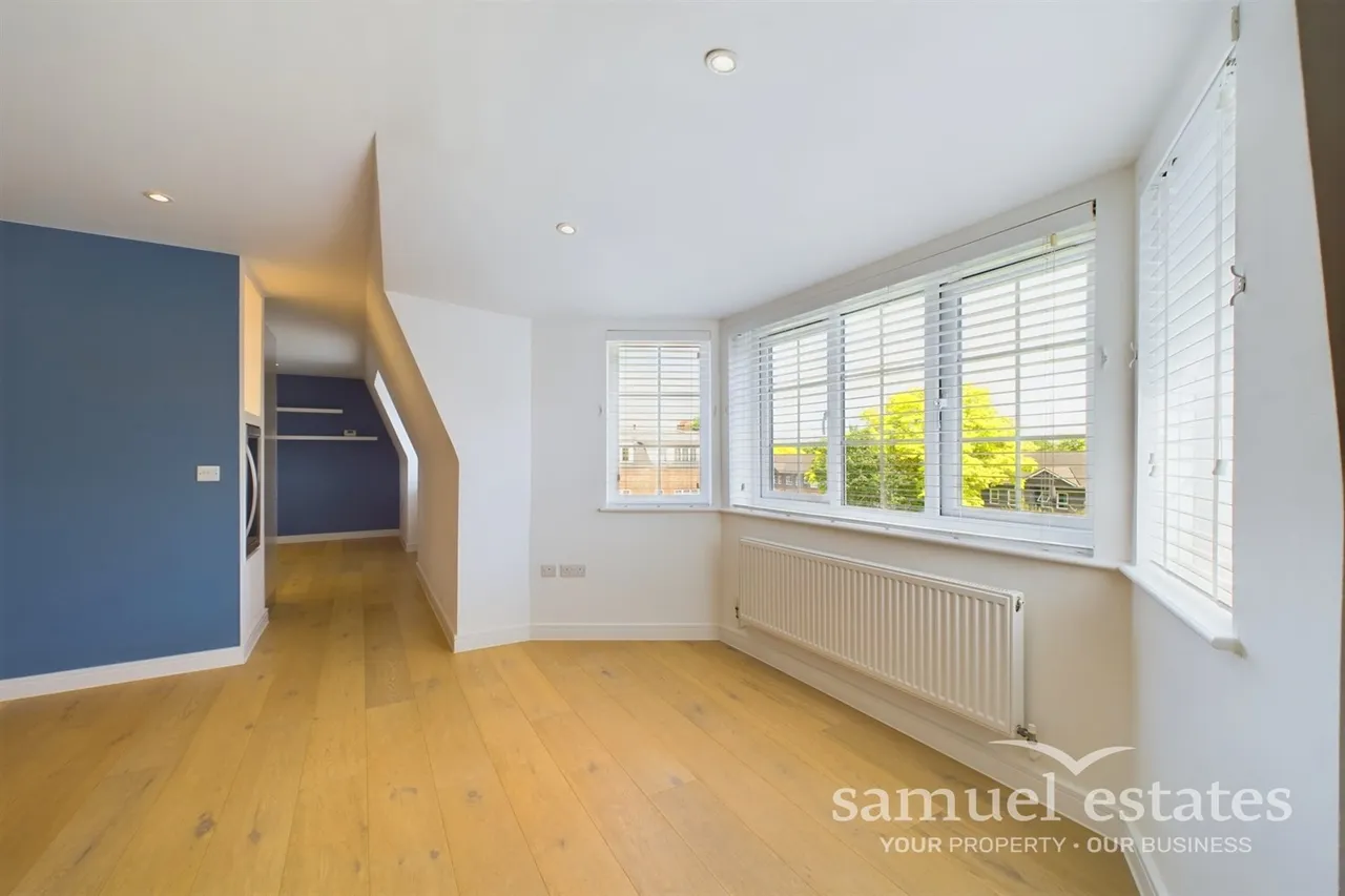 The Avenue, Worcester Park, Surrey, KT4 7LD, photo 9