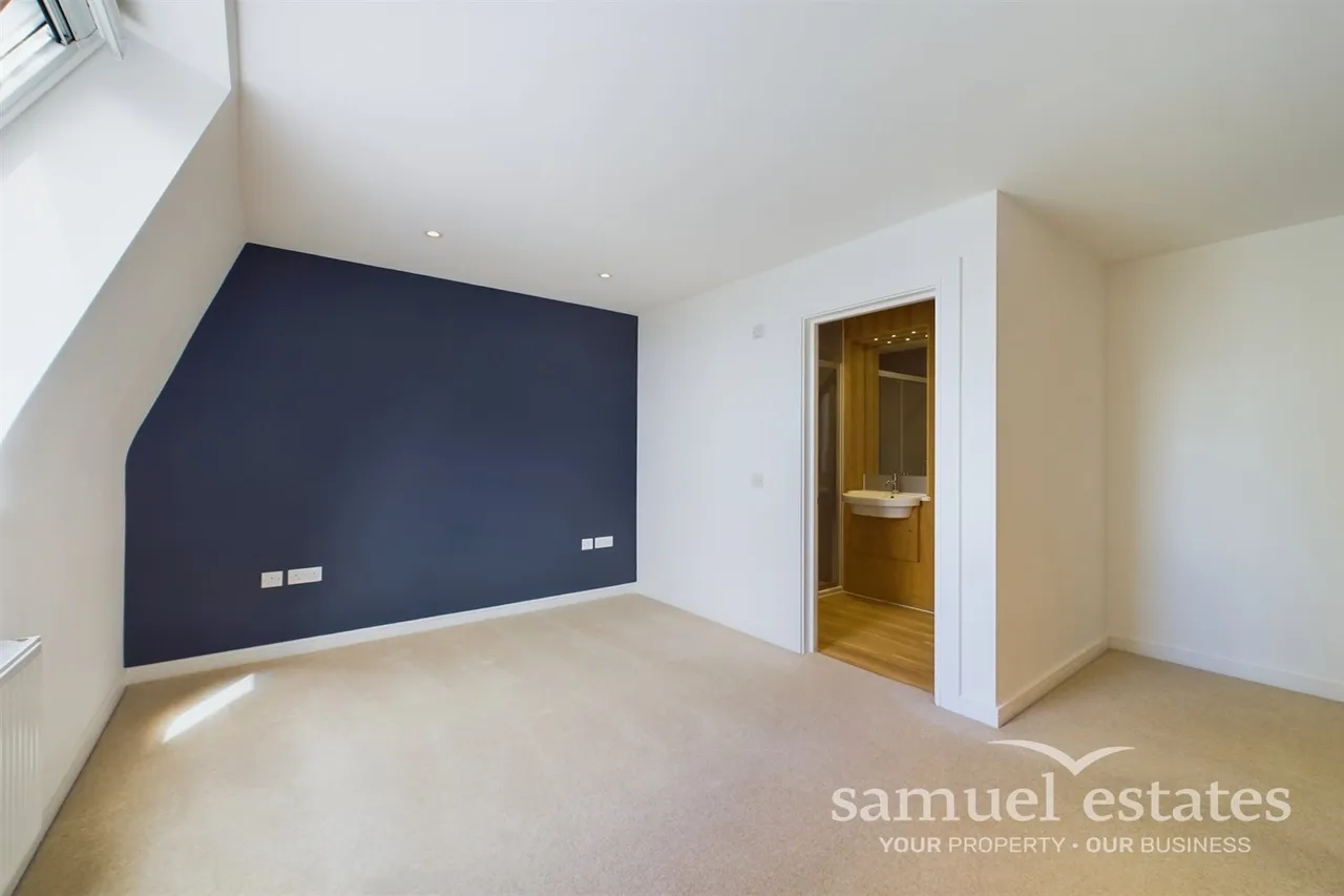 The Avenue, Worcester Park, Surrey, KT4 7LD, photo 2