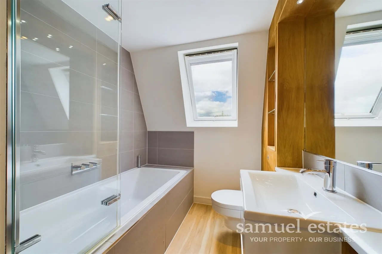 The Avenue, Worcester Park, Surrey, KT4 7LD, photo 4