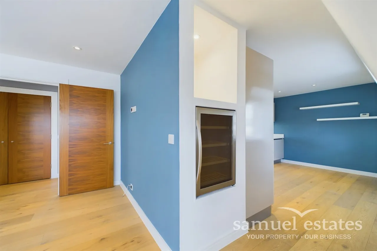 The Avenue, Worcester Park, Surrey, KT4 7LD, photo 7