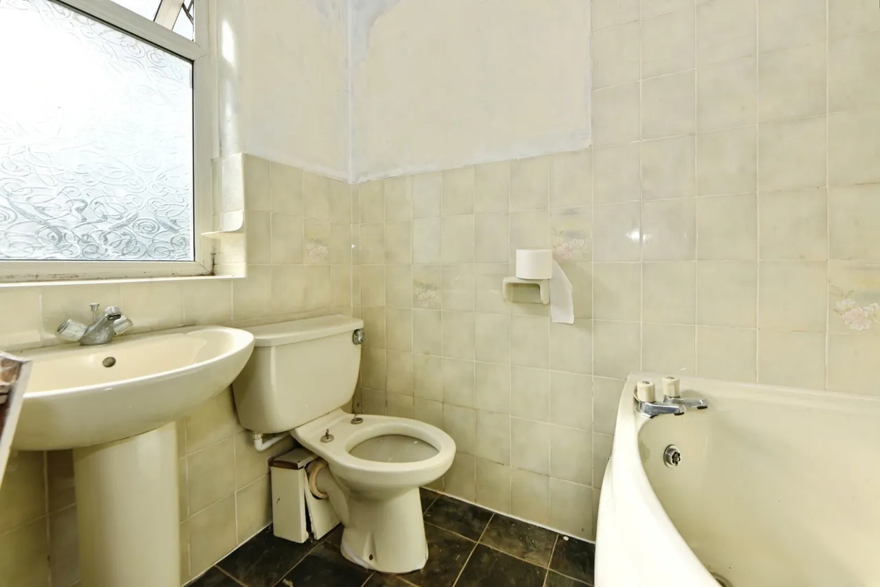 Charlesworth Road, Furness Vale, High Peak, Derbyshire, SK23, photo 9