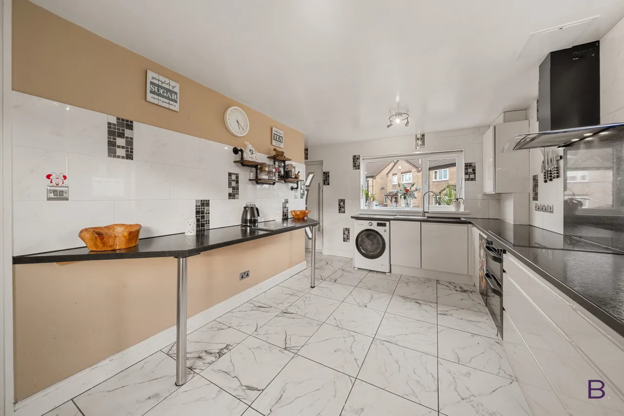 Ferrand Avenue, Bradford, BD4, photo 3