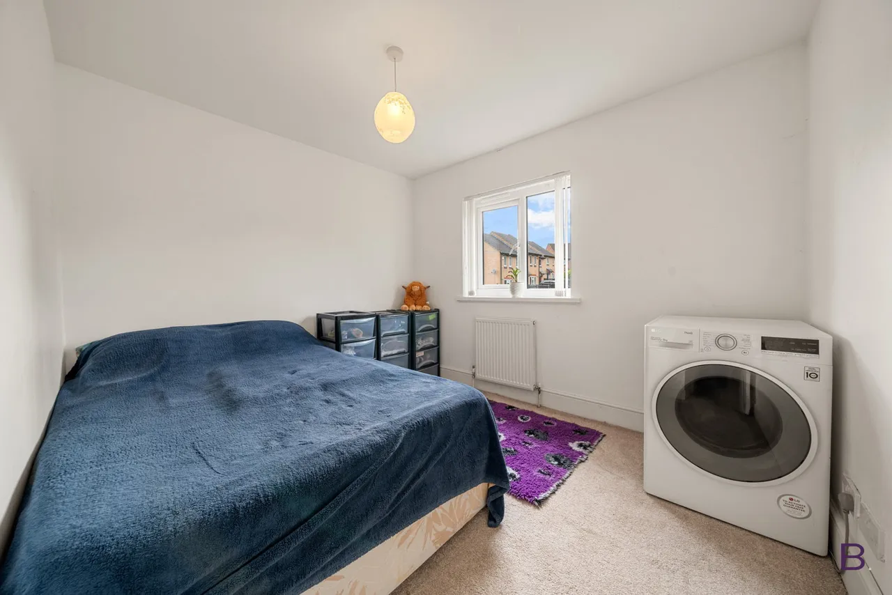 Ferrand Avenue, Bradford, BD4, photo 11