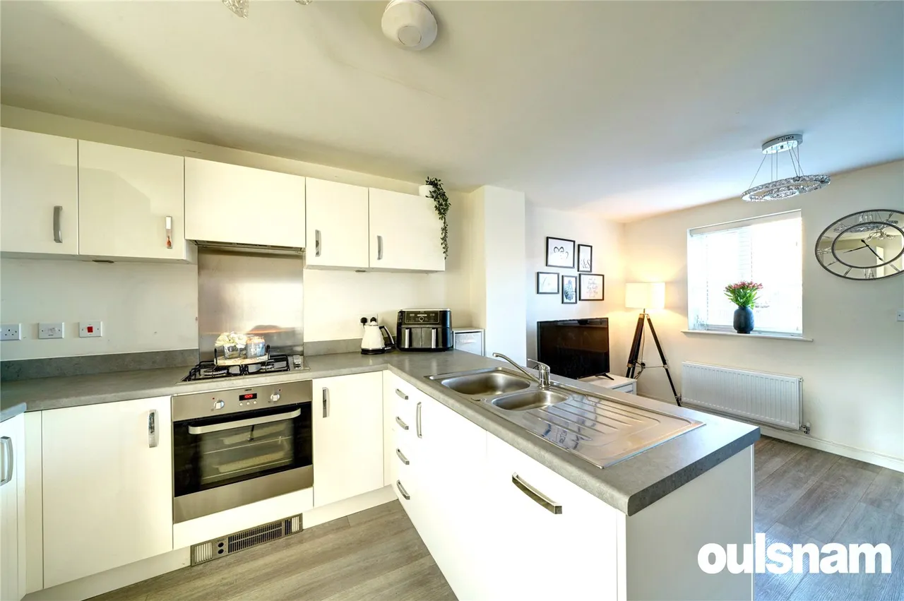 Foxglove Avenue, Droitwich, Worcestershire, WR9 7TW, photo 6