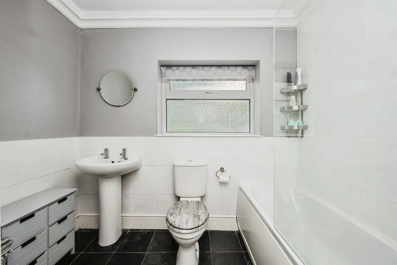 Francis Road, Swansea, SA6, photo 8