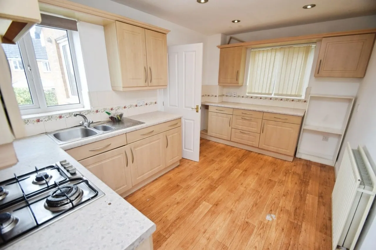 Thackley, Bradford, BD10, photo 3