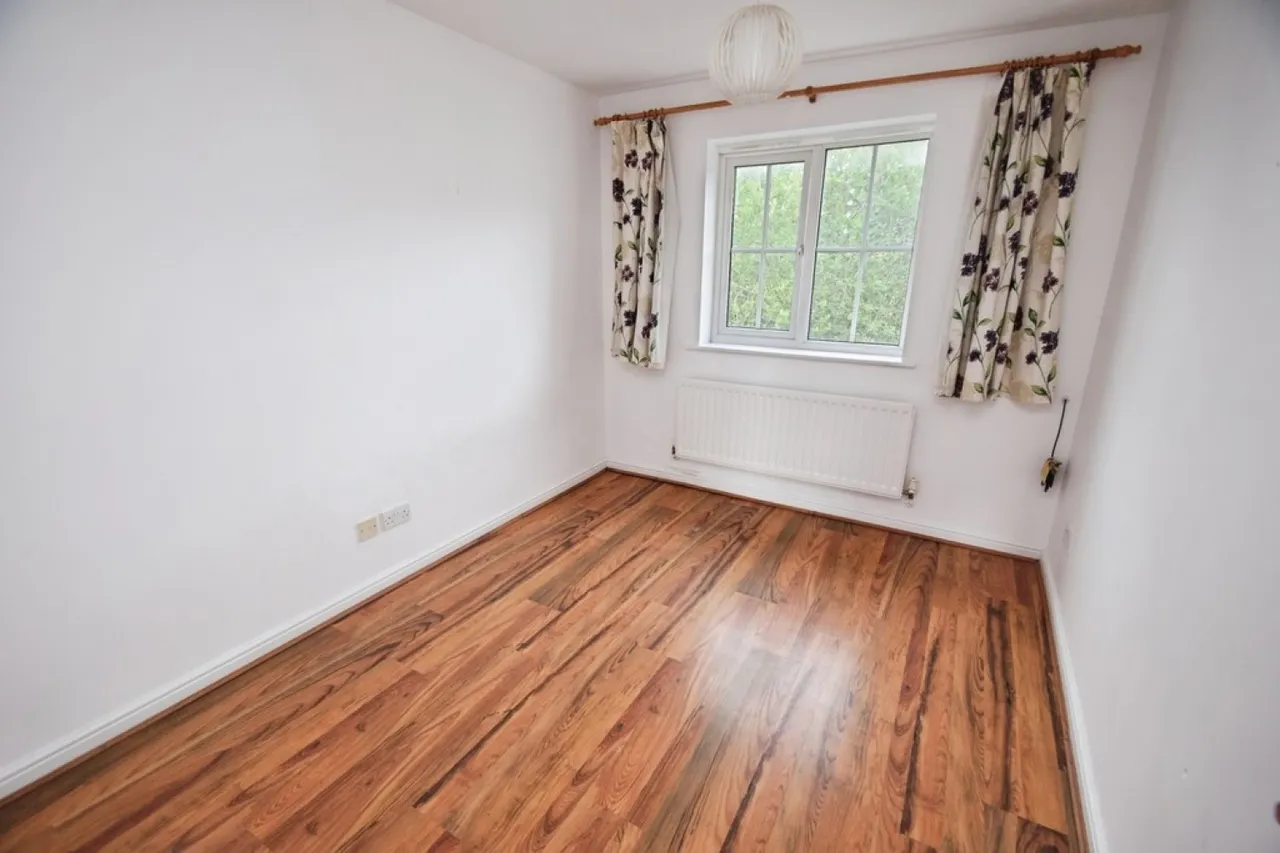 Thackley, Bradford, BD10, photo 9