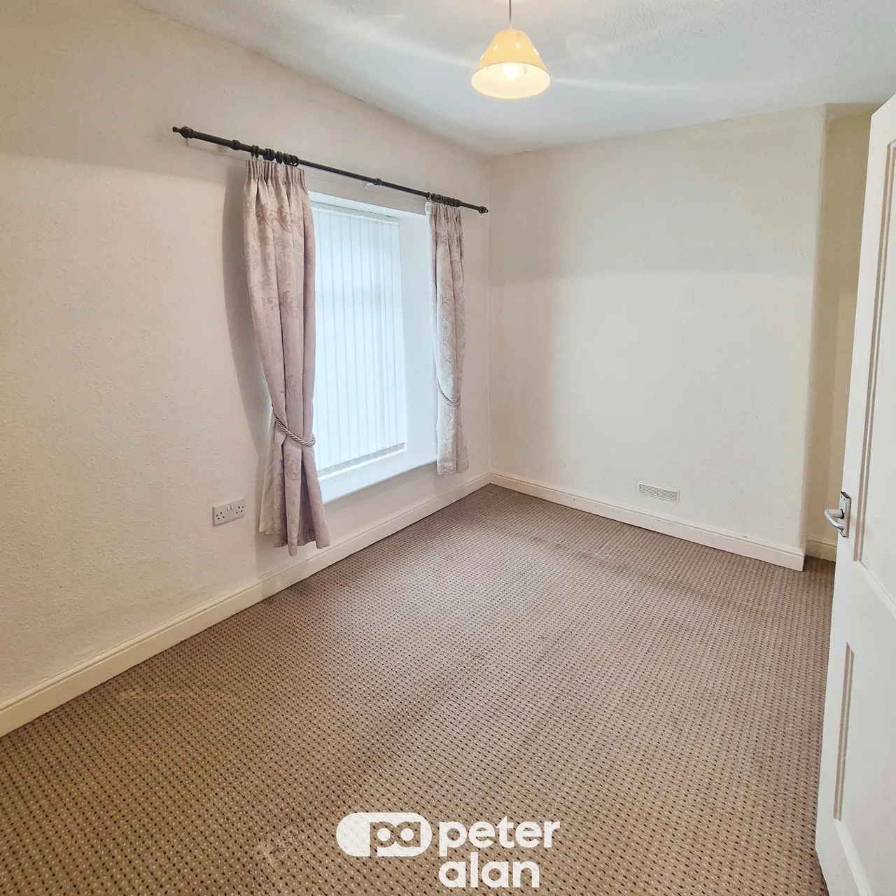 Cross Street, Neath, SA11, photo 7
