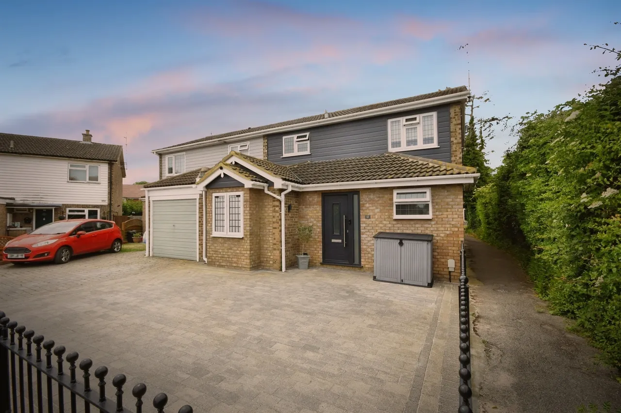 4 bed house for sale — Jericho Place, Blackmore, Ingatestone