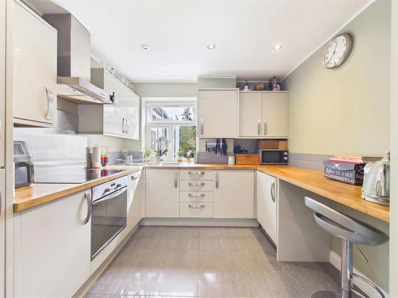 Long Drive, Ruislip, HA4, photo 5