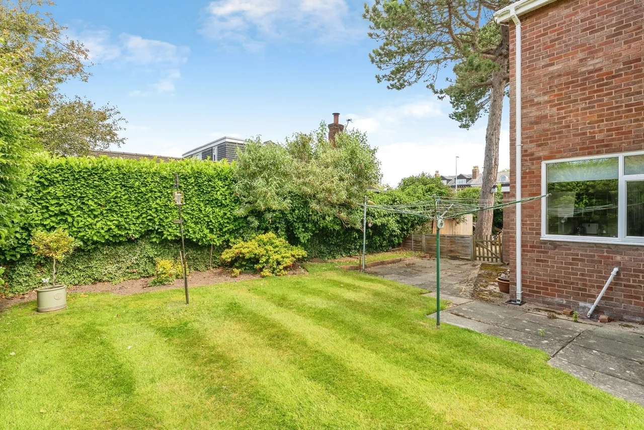 Heyfield Park Road, Little Sutton, CH66, photo 9