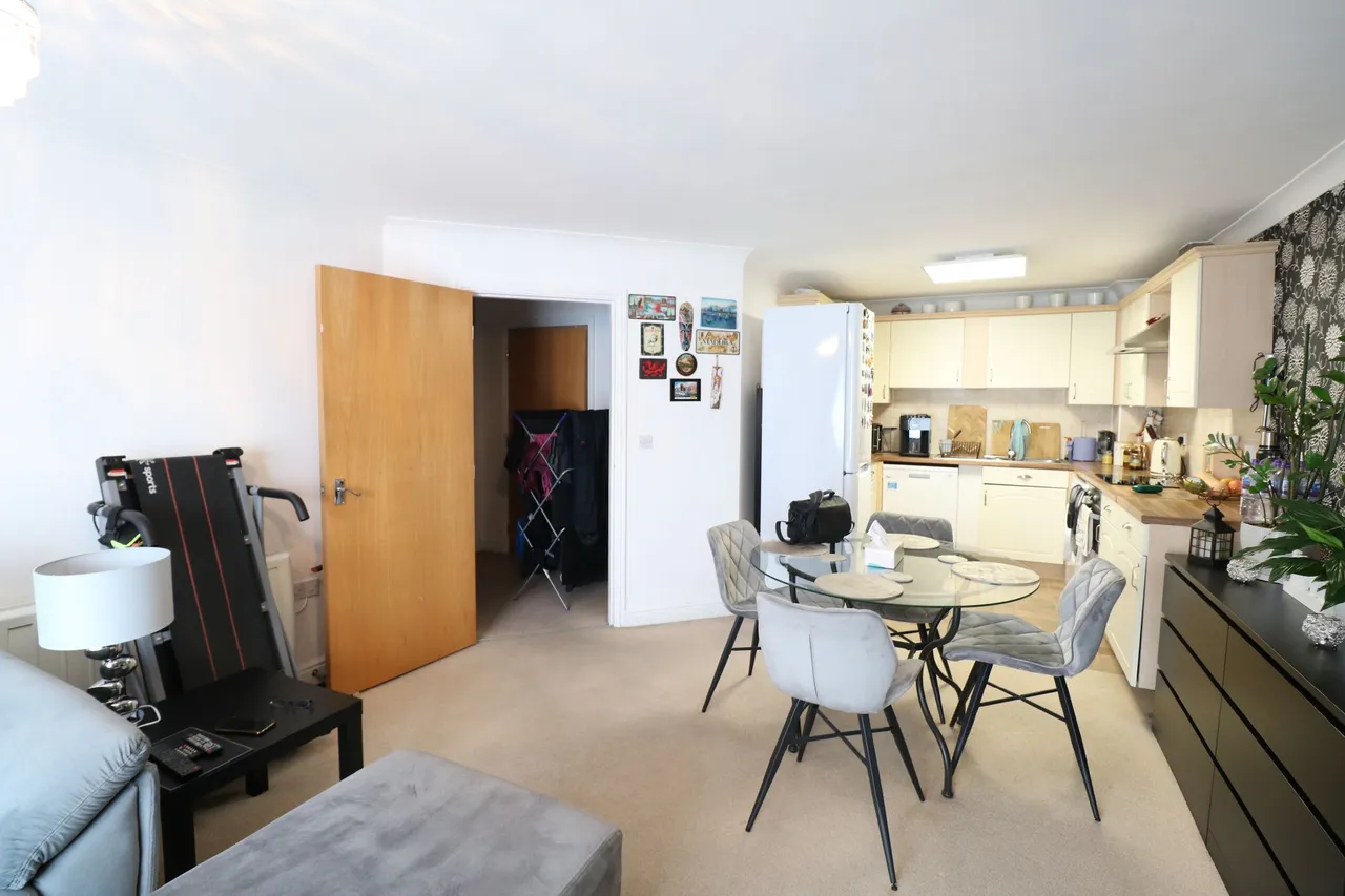 Anchor Court, Grays, Essex, RM17 6QN, photo 4