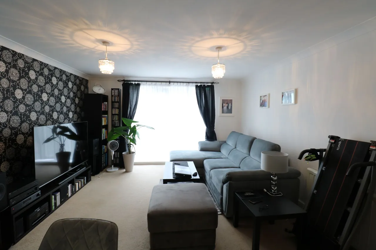 Anchor Court, Grays, Essex, RM17 6QN, photo 2