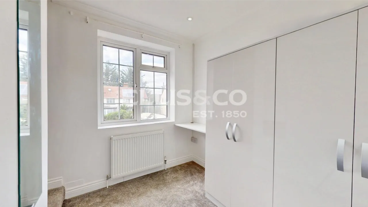 Thorn Close, Northolt, UB5, photo 8