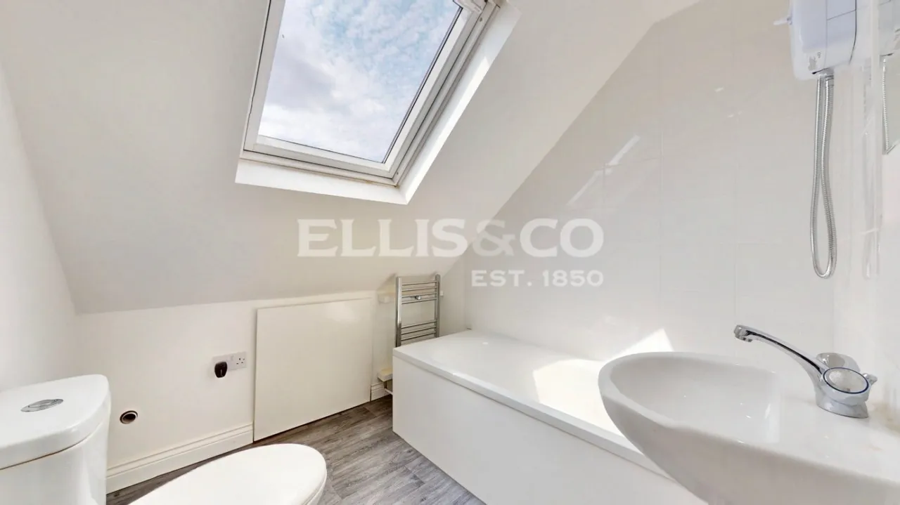 Thorn Close, Northolt, UB5, photo 12