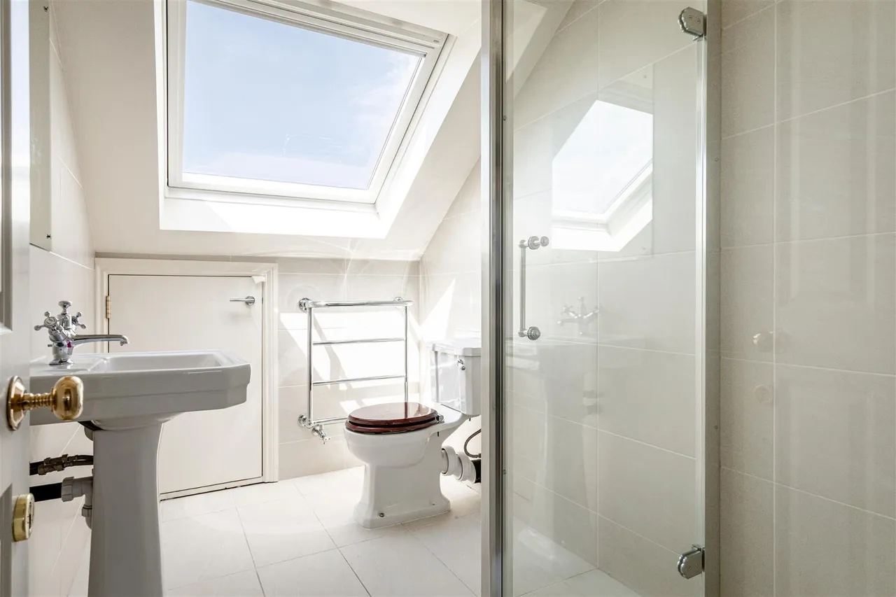 Warbeck Road, London, W12, photo 28