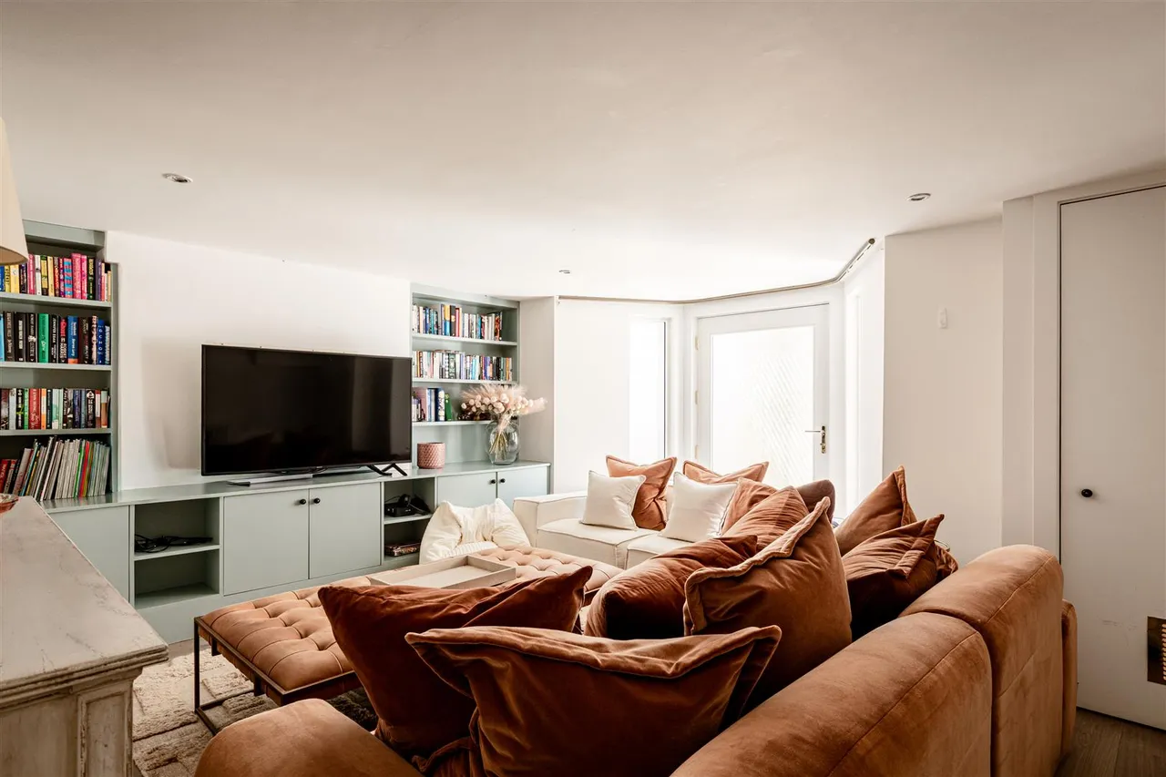 Warbeck Road, London, W12, photo 16