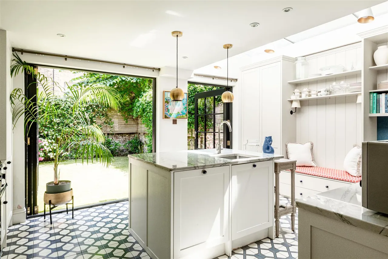 Warbeck Road, London, W12, photo 6