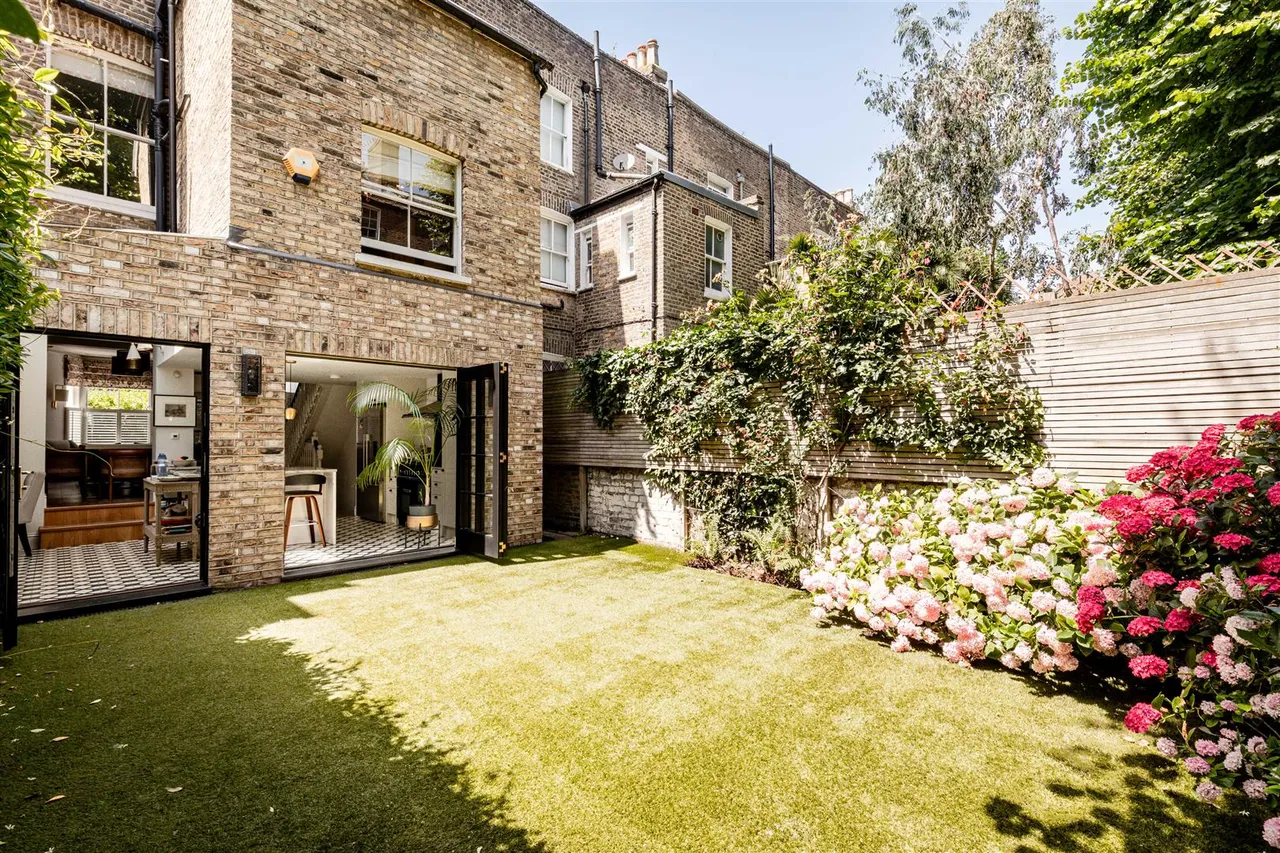 Warbeck Road, London, W12, photo 14