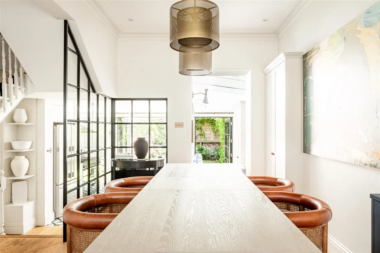 Warbeck Road, London, W12, photo 11