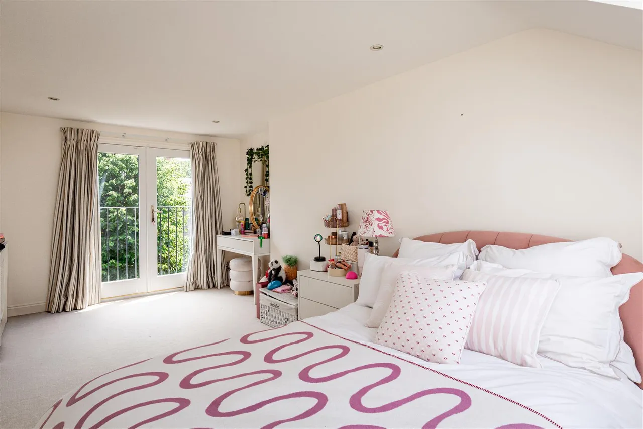 Warbeck Road, London, W12, photo 23