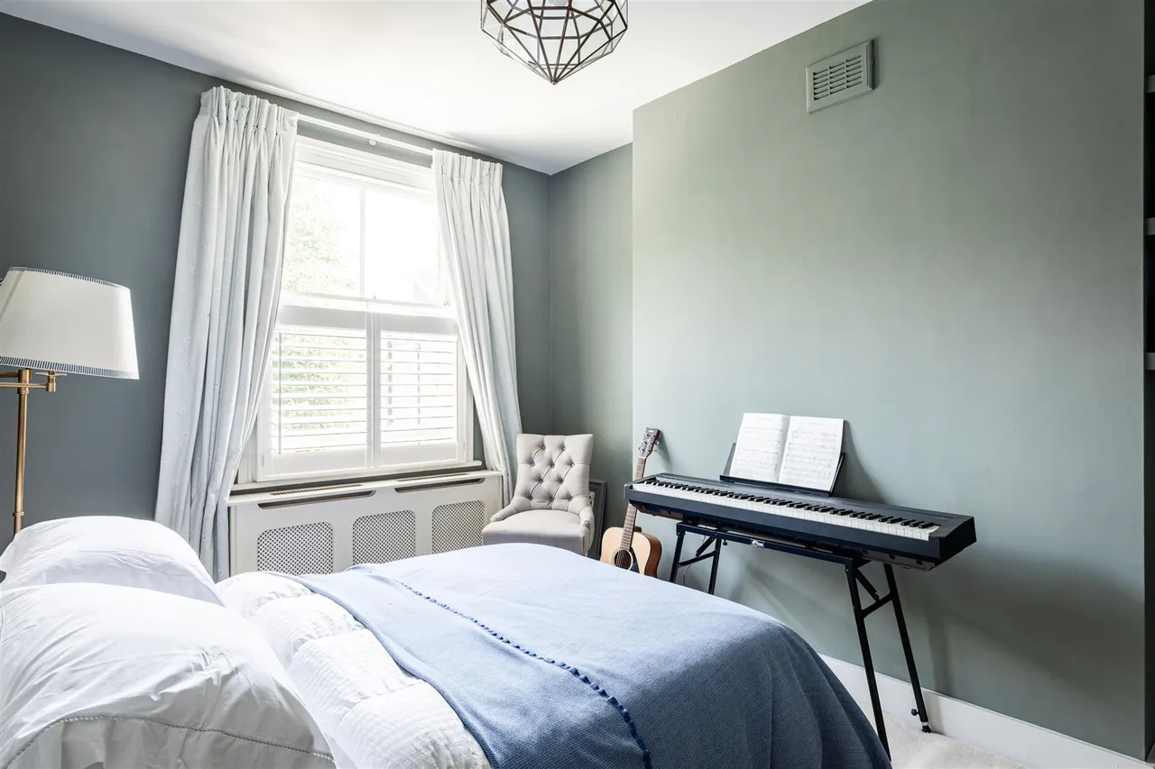 Warbeck Road, London, W12, photo 22