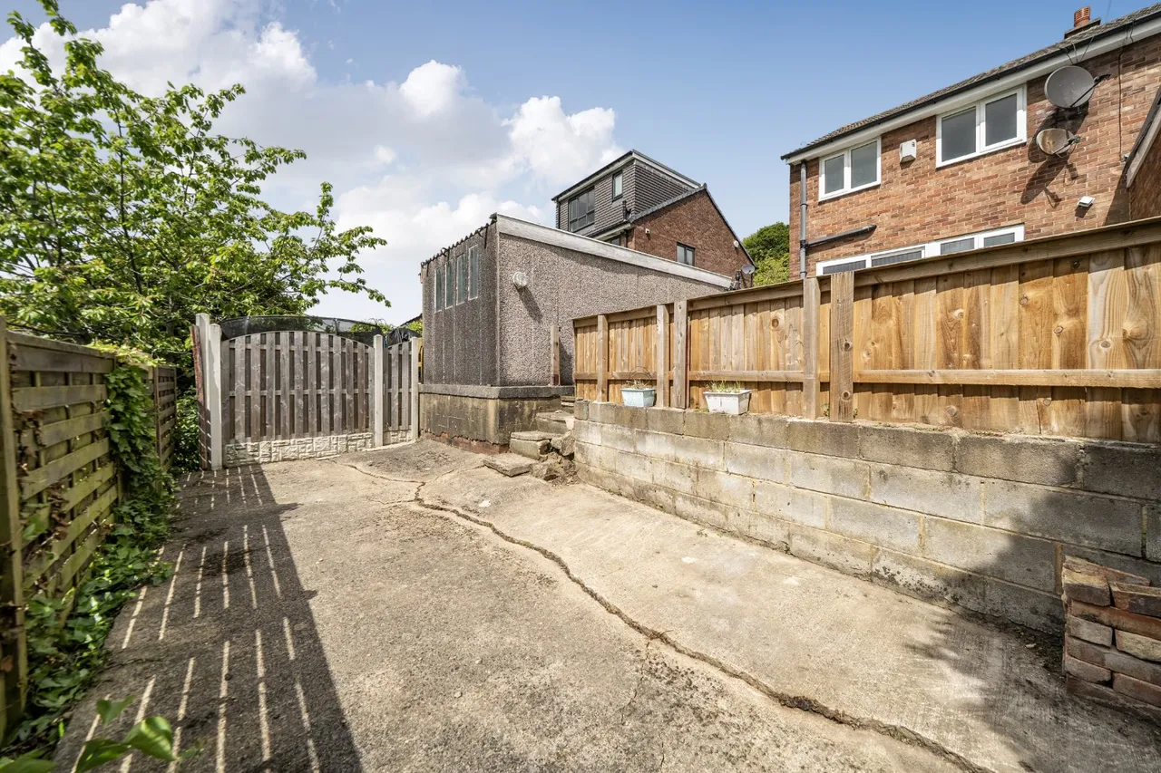 West End Drive, Horsforth, LS18, photo 15