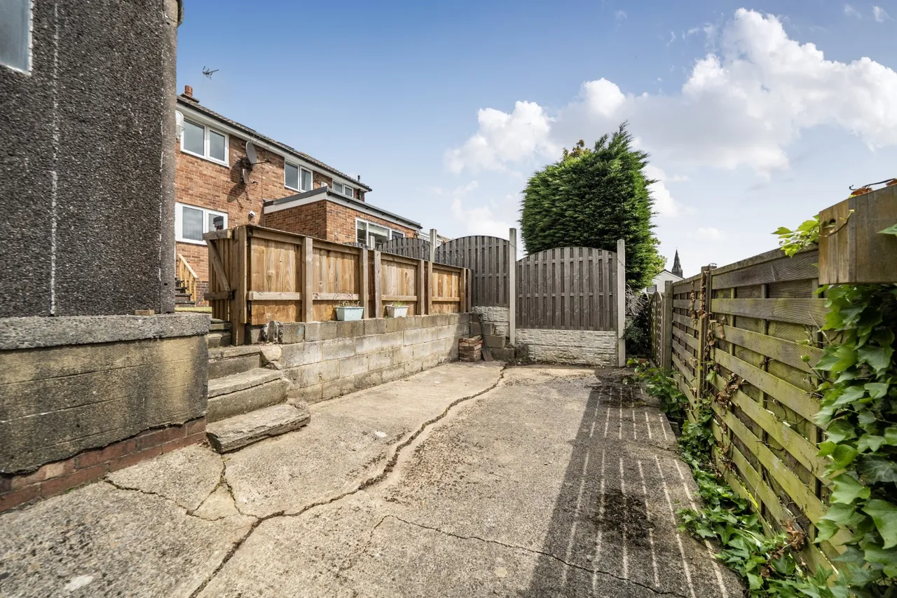 West End Drive, Horsforth, LS18, photo 17