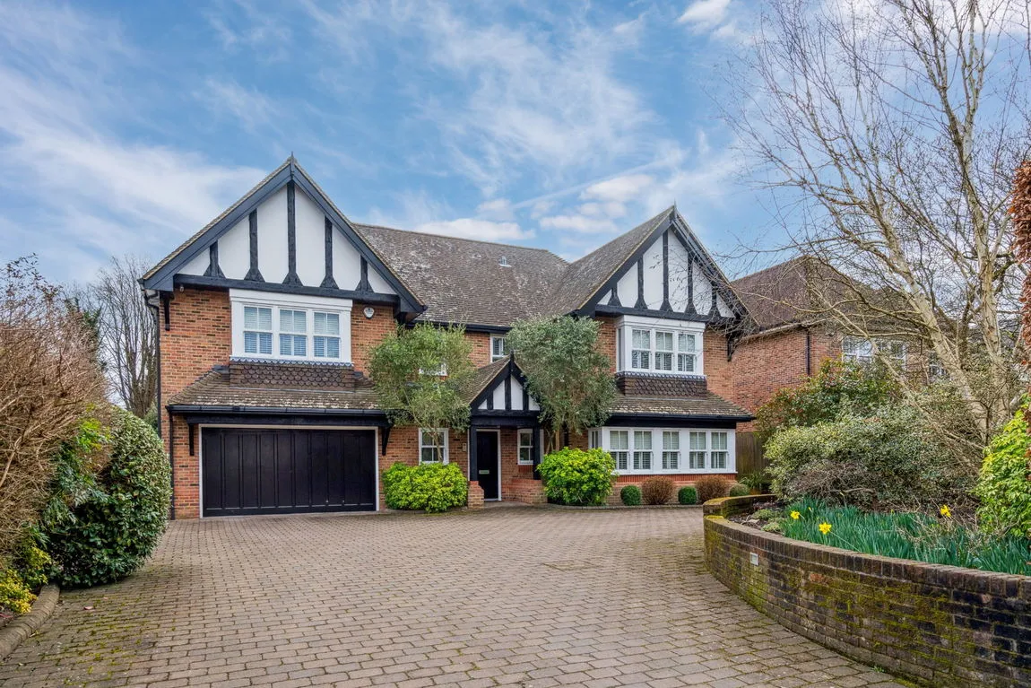 5 bed house for sale, Shire Lane, Chorleywood, WD3