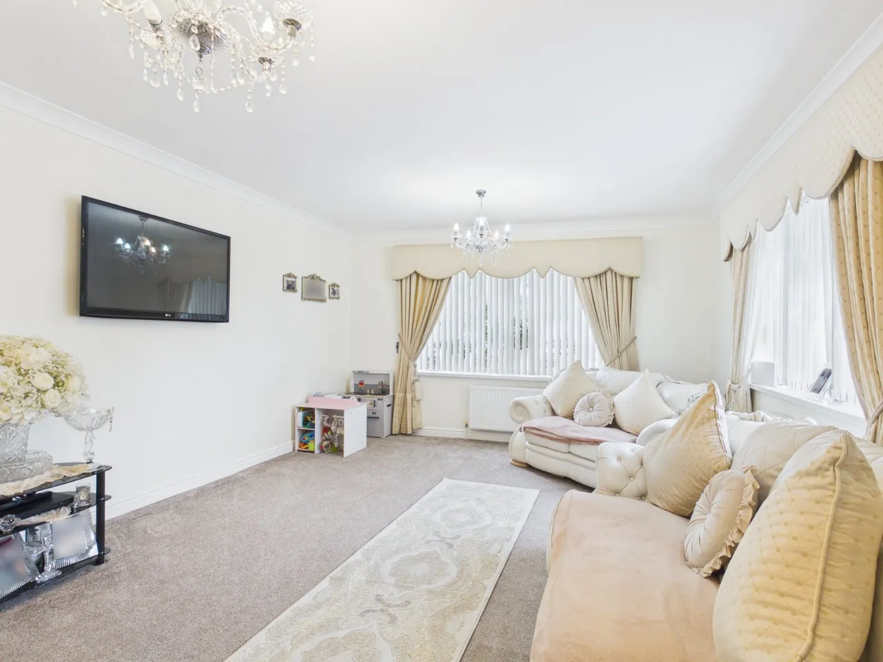 Wraysbury Road, Staines-upon-Thames, TW19, photo 2