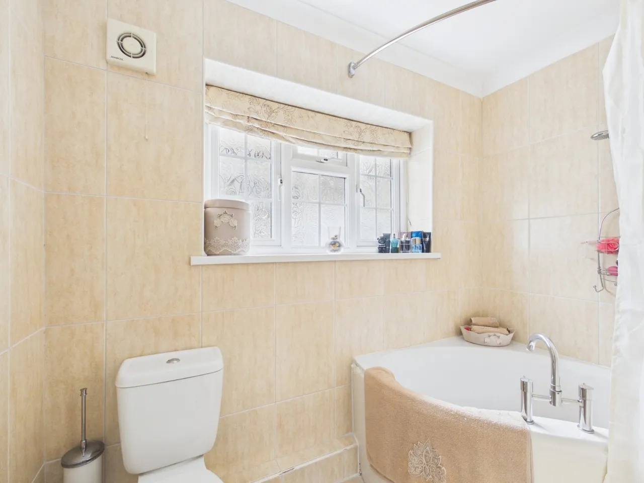 Wraysbury Road, Staines-upon-Thames, TW19, photo 9