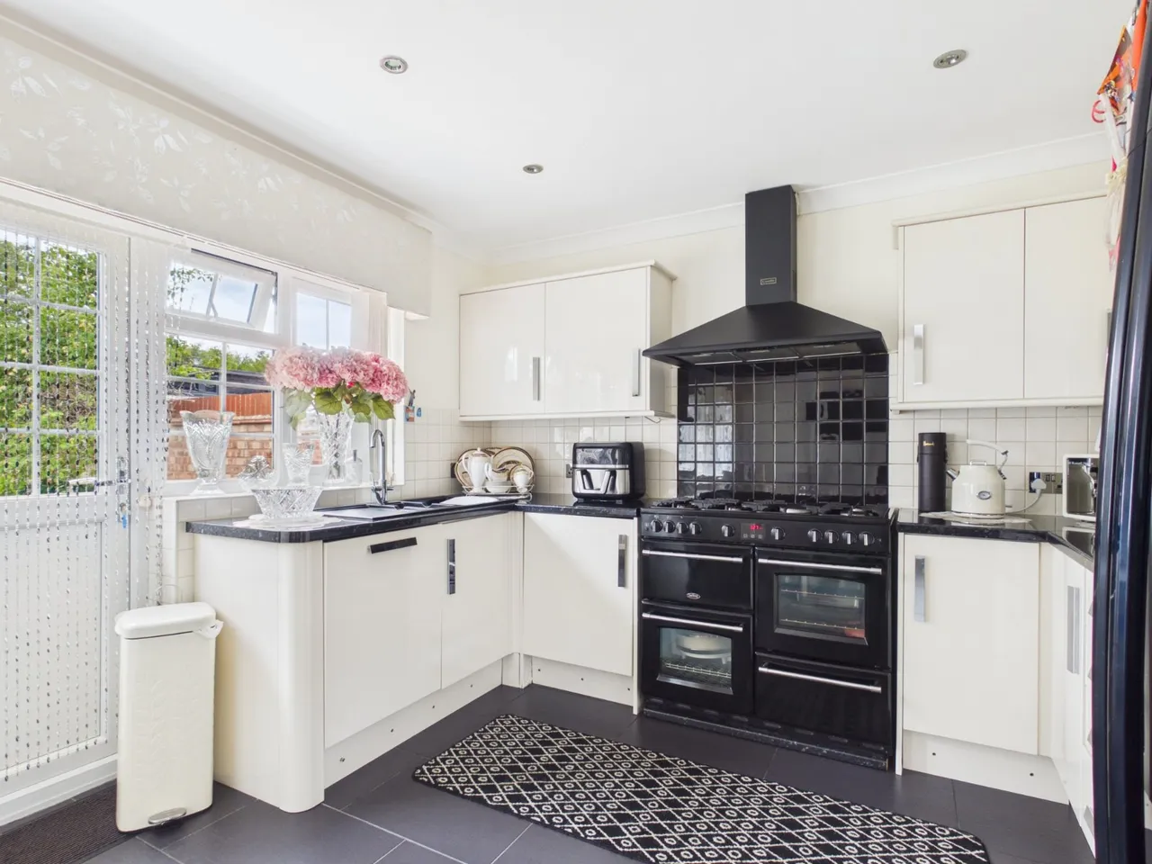 Wraysbury Road, Staines-upon-Thames, TW19, photo 14