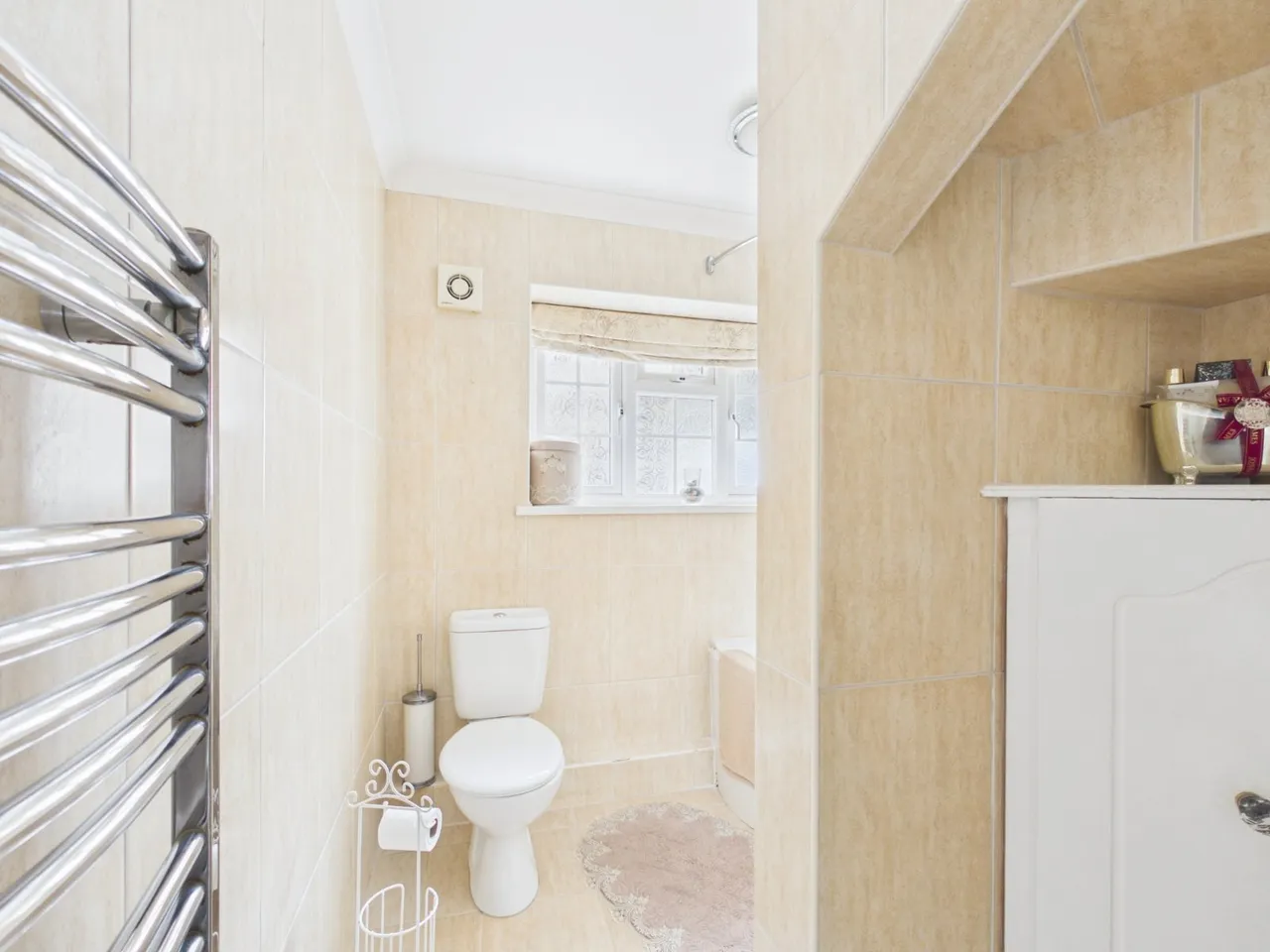 Wraysbury Road, Staines-upon-Thames, TW19, photo 16