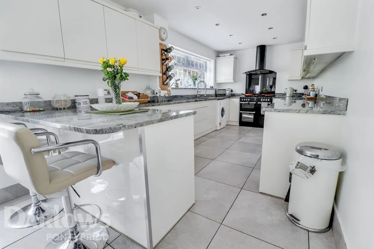 Rhydyfelin, Pontypridd, photo 10