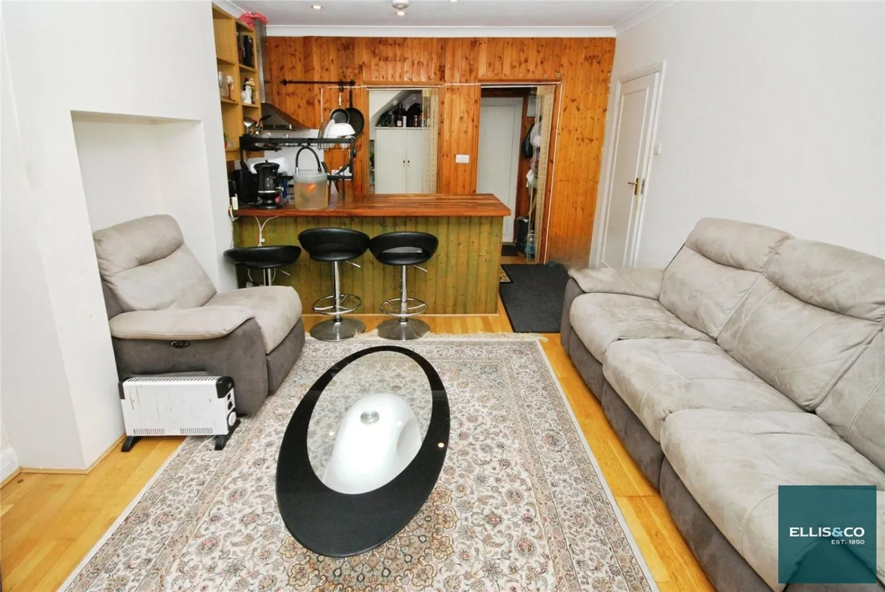Finchley Road, Golders Green, NW11, photo 10
