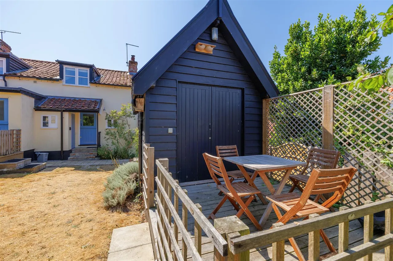 Back Road, Wenhaston, IP19, photo 10