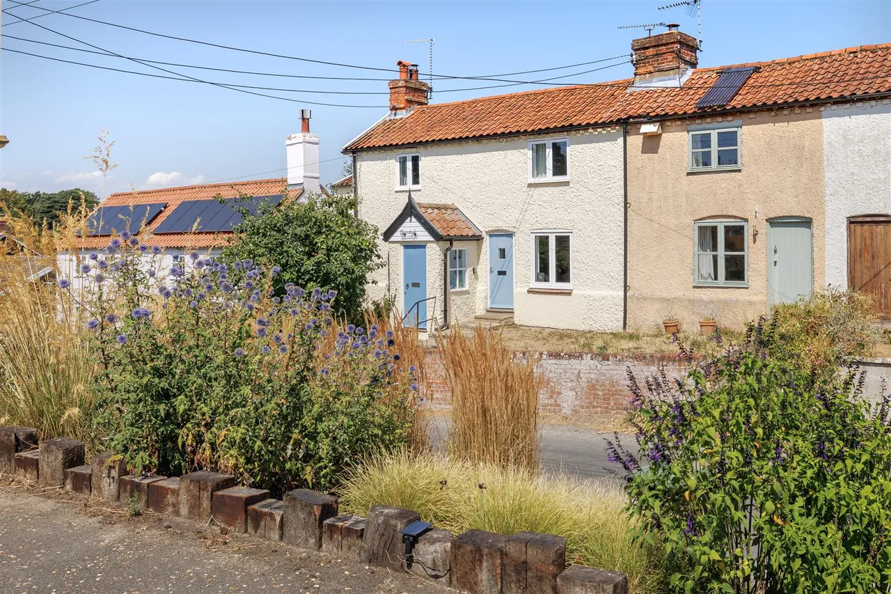 Back Road, Wenhaston, IP19, photo 15