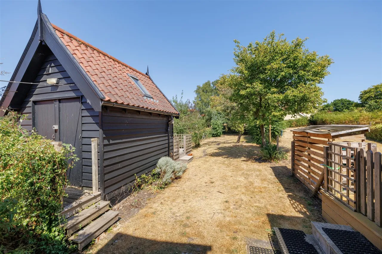 Back Road, Wenhaston, IP19, photo 13