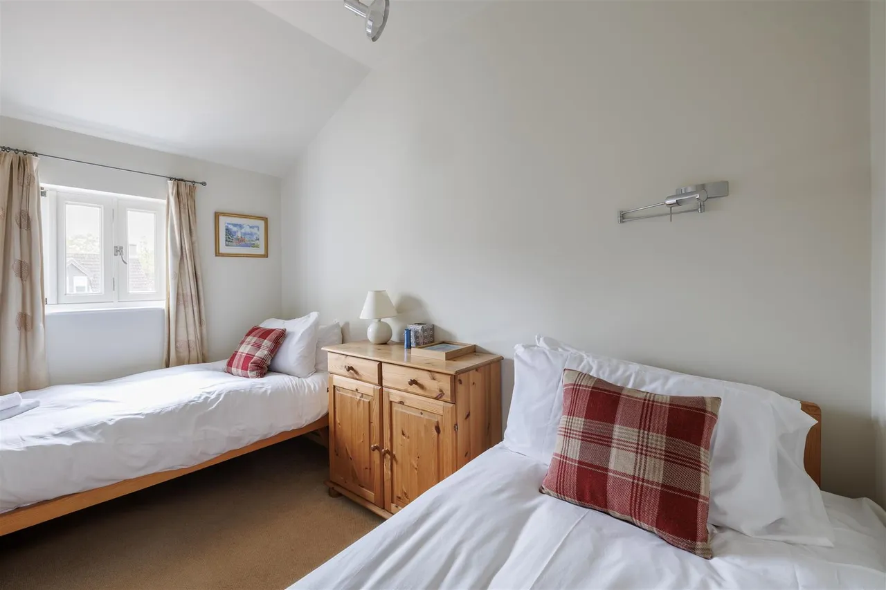 Back Road, Wenhaston, IP19, photo 9