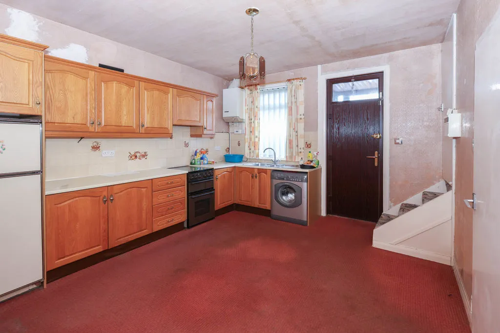Whitworth Road, Rochdale OL12 6HB, photo 3
