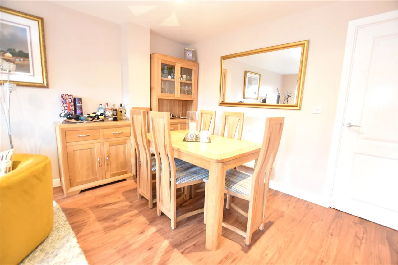 Warbler Road, Farnborough, Hampshire, GU14 9FA, photo 10