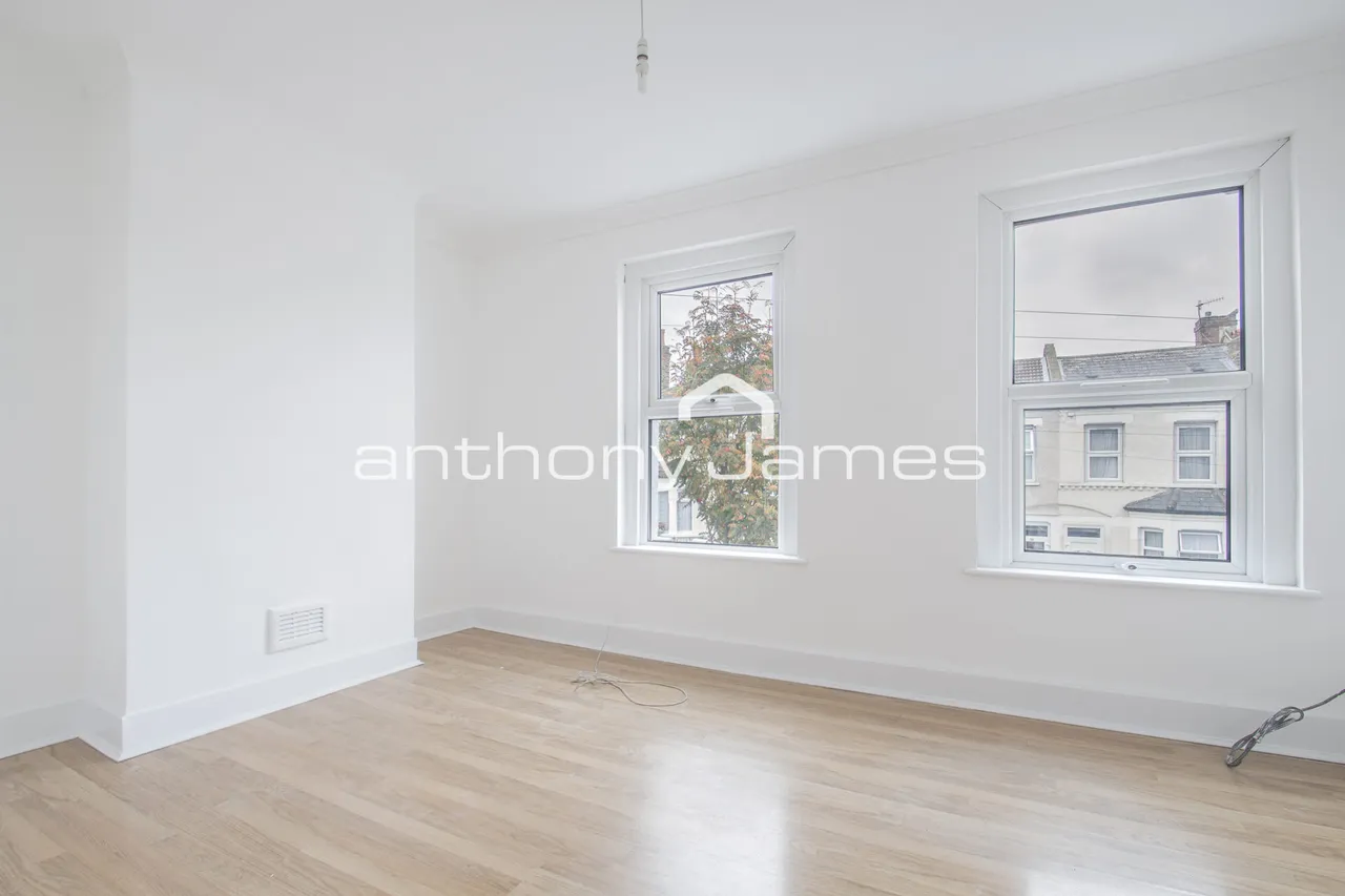 Coxwell Road, London, photo 8