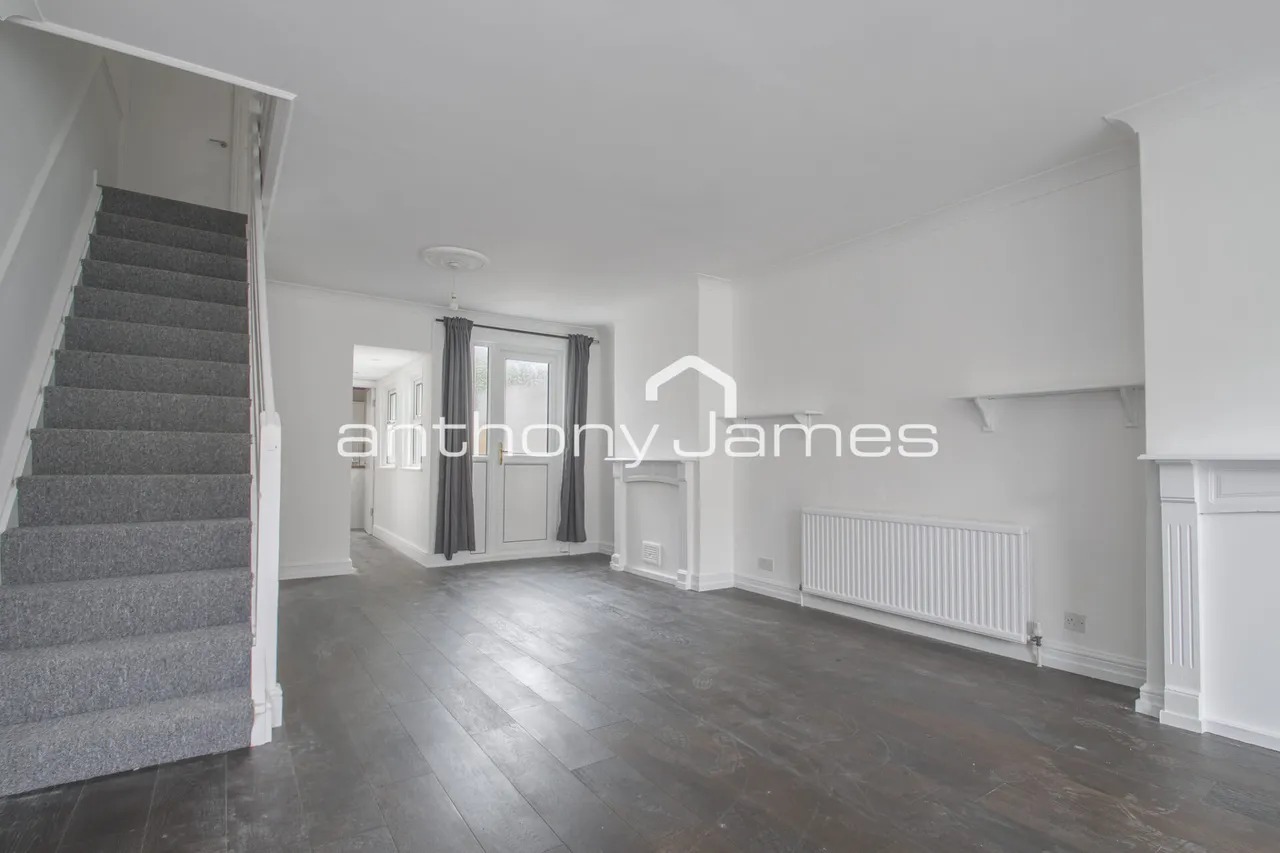 Coxwell Road, London, photo 3
