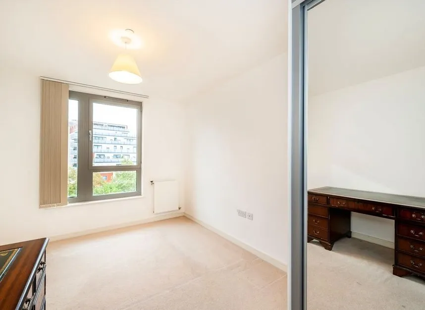 Booth Road, Royal Wharf, E16, photo 6