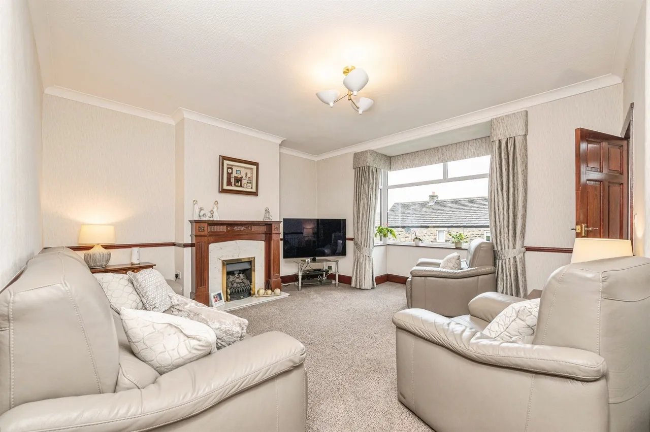 Kirkgate, Hanging Heaton, Batley, photo 4